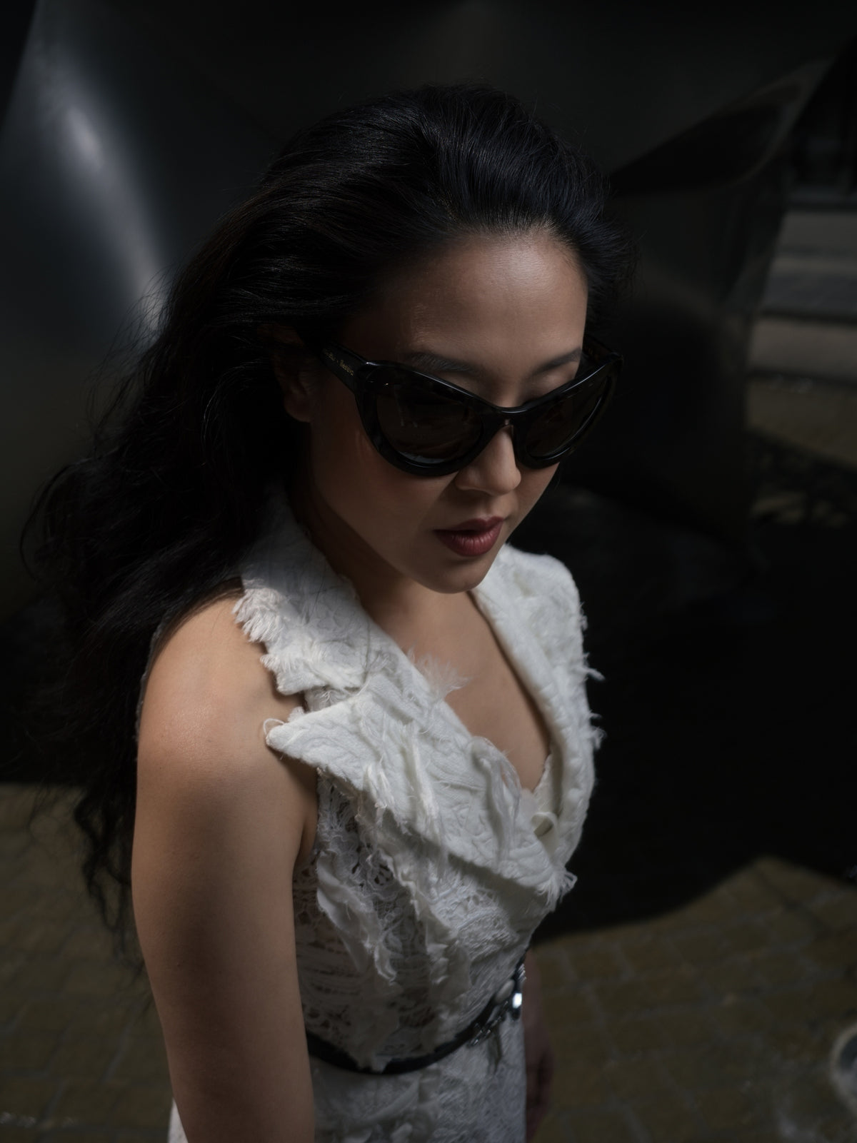 Kim Shui x illesteva -Sunglasses in Black / Grey